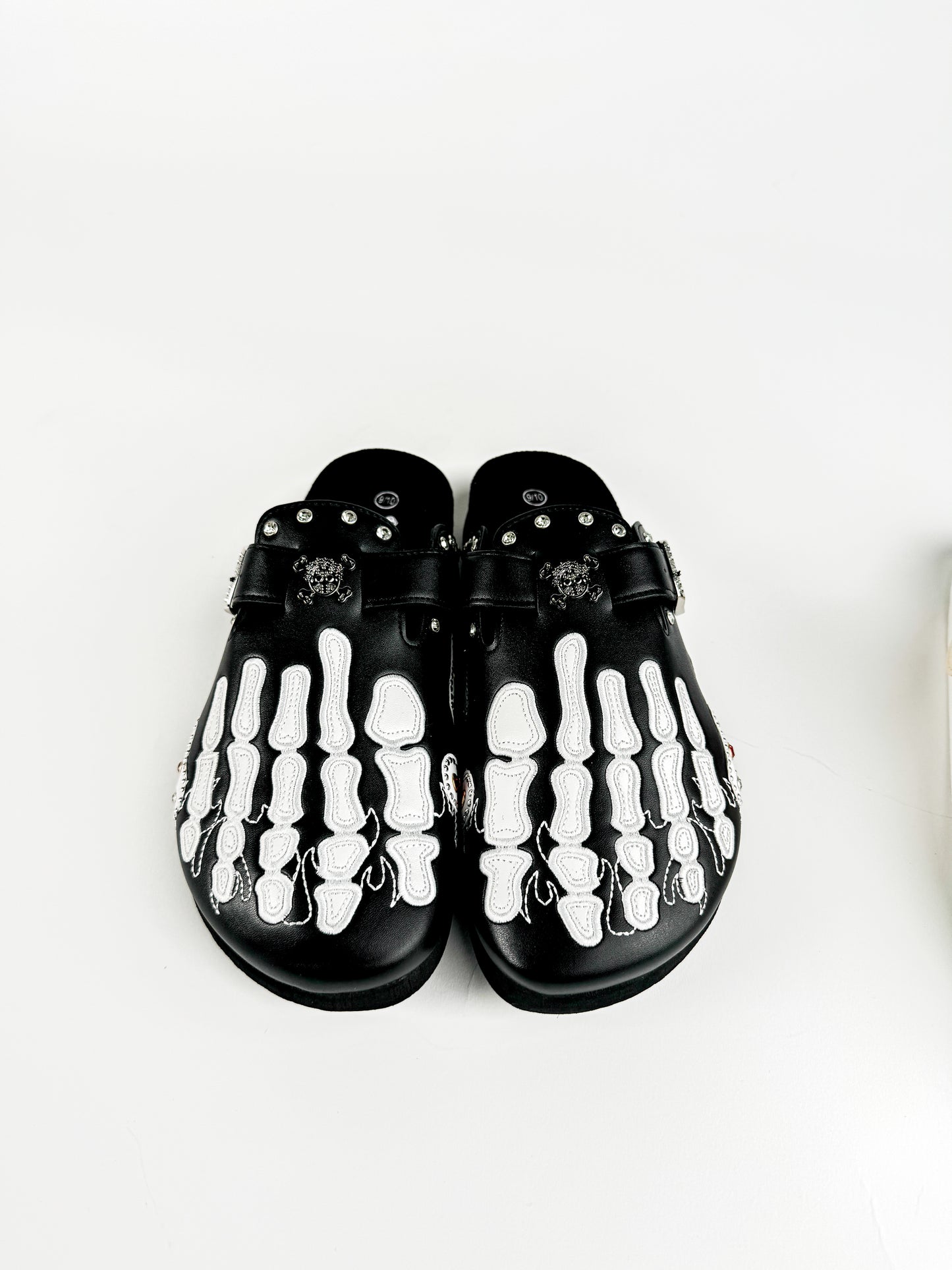 ONYX Clog