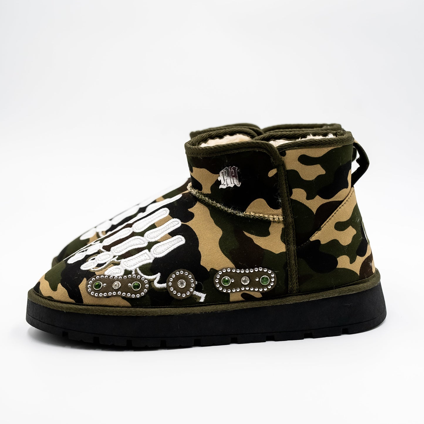 Camo Sluggs (Release Date: 10.17.25)