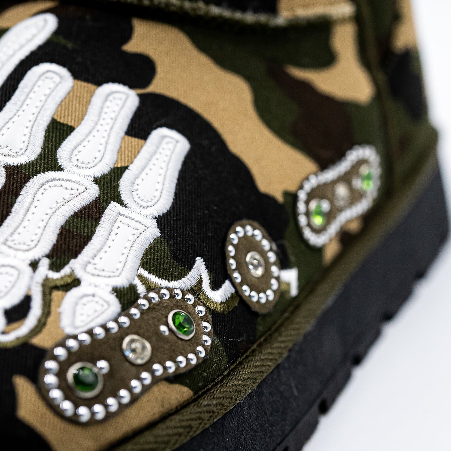 Camo Sluggs (Release Date: 10.17.25)