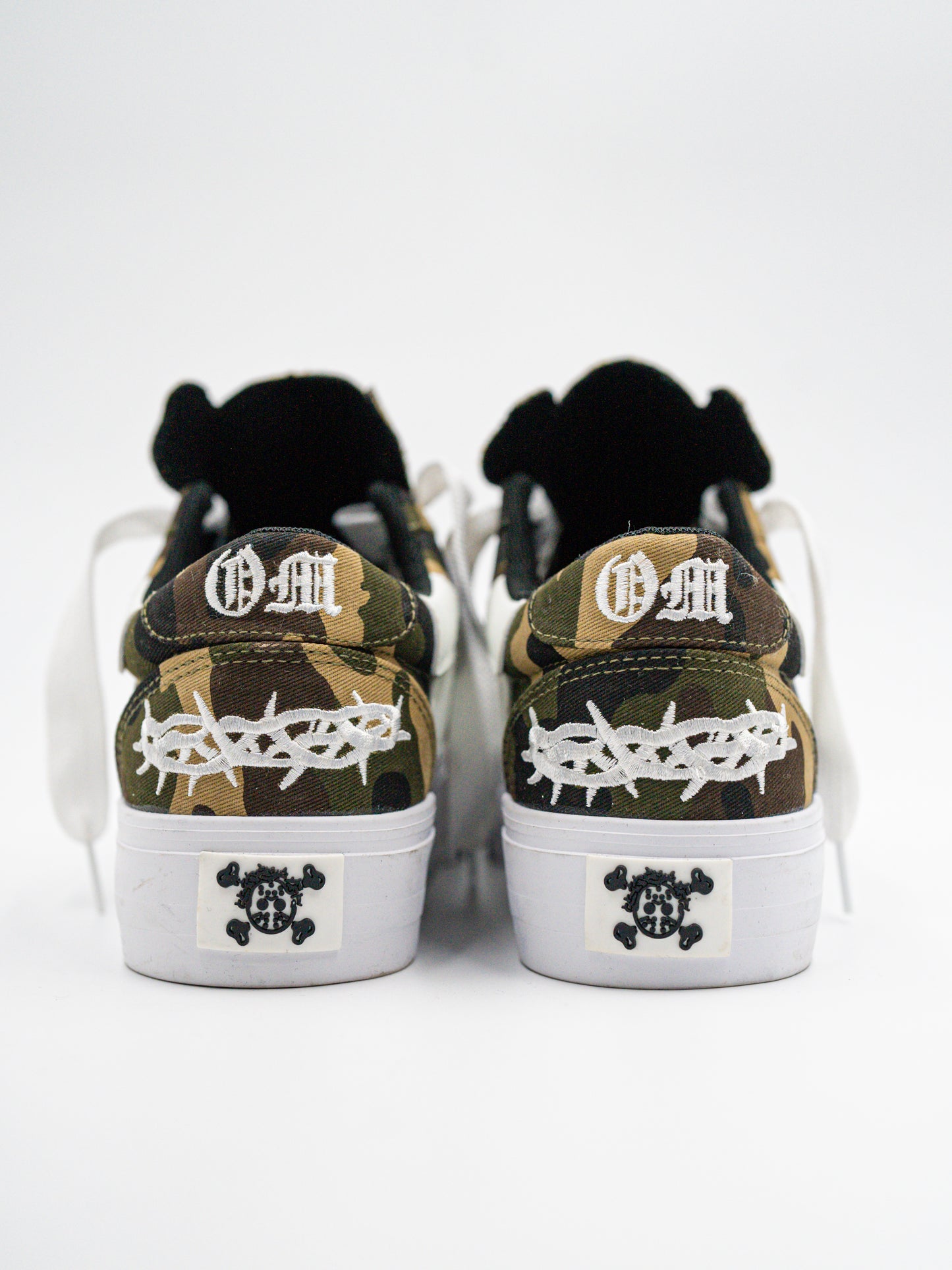 Camo Knuckles (Release Date: 10.17.26)