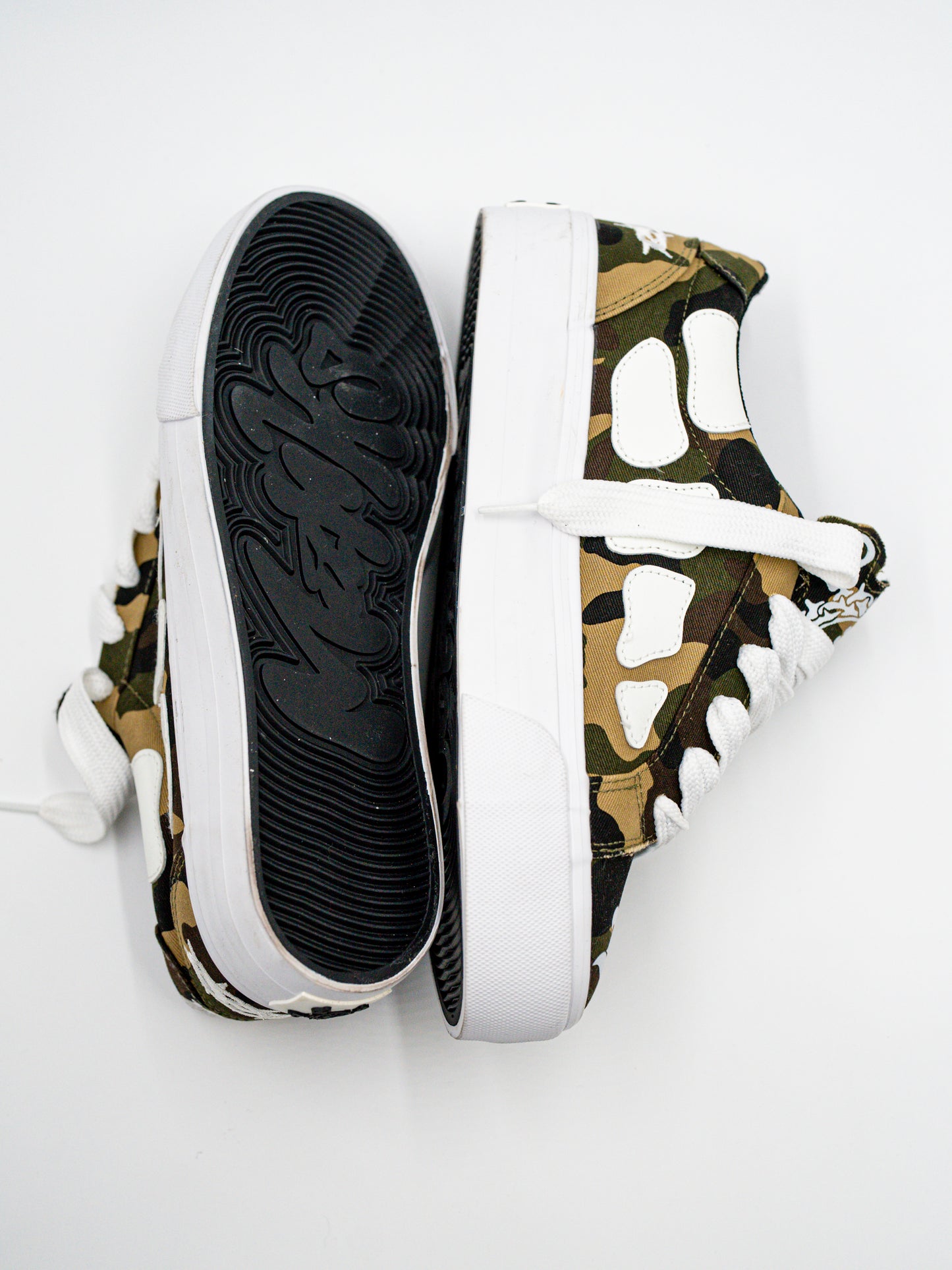 Camo Knuckles (Release Date: 10.17.26)