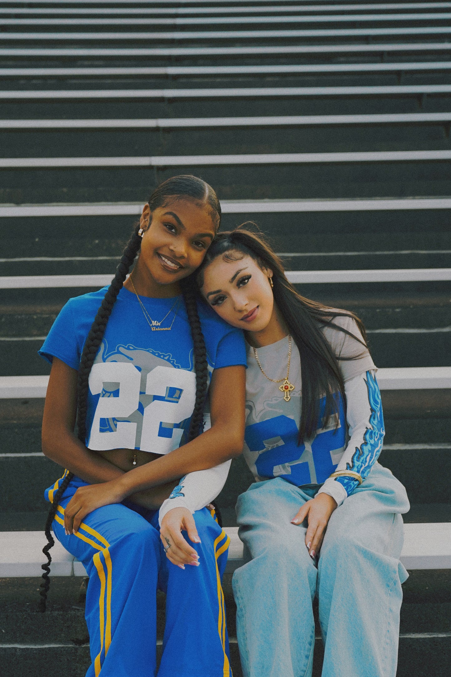 22 Cropped Woman Tees