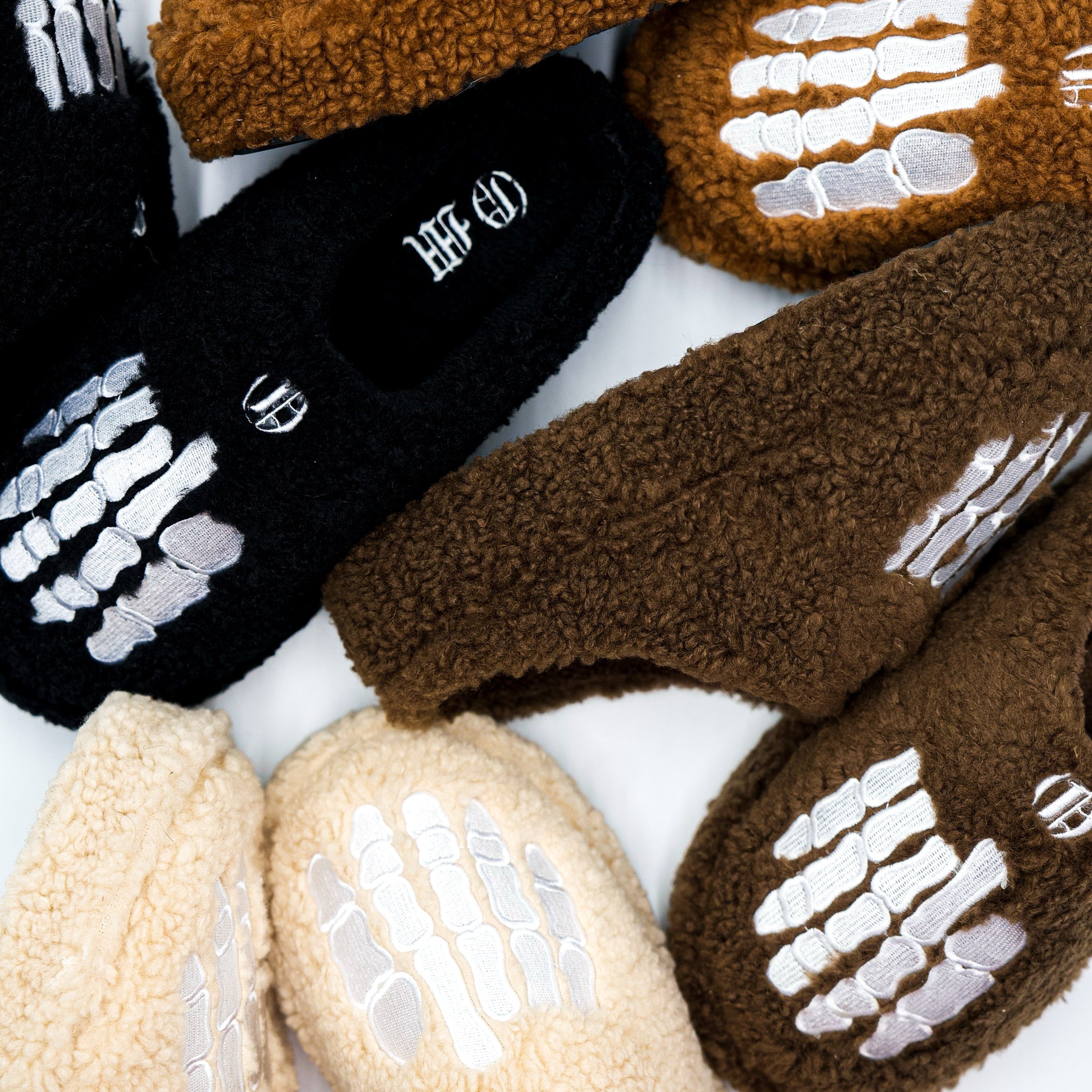 Mocha Brown Teddy Slippers – OMNEWYORK