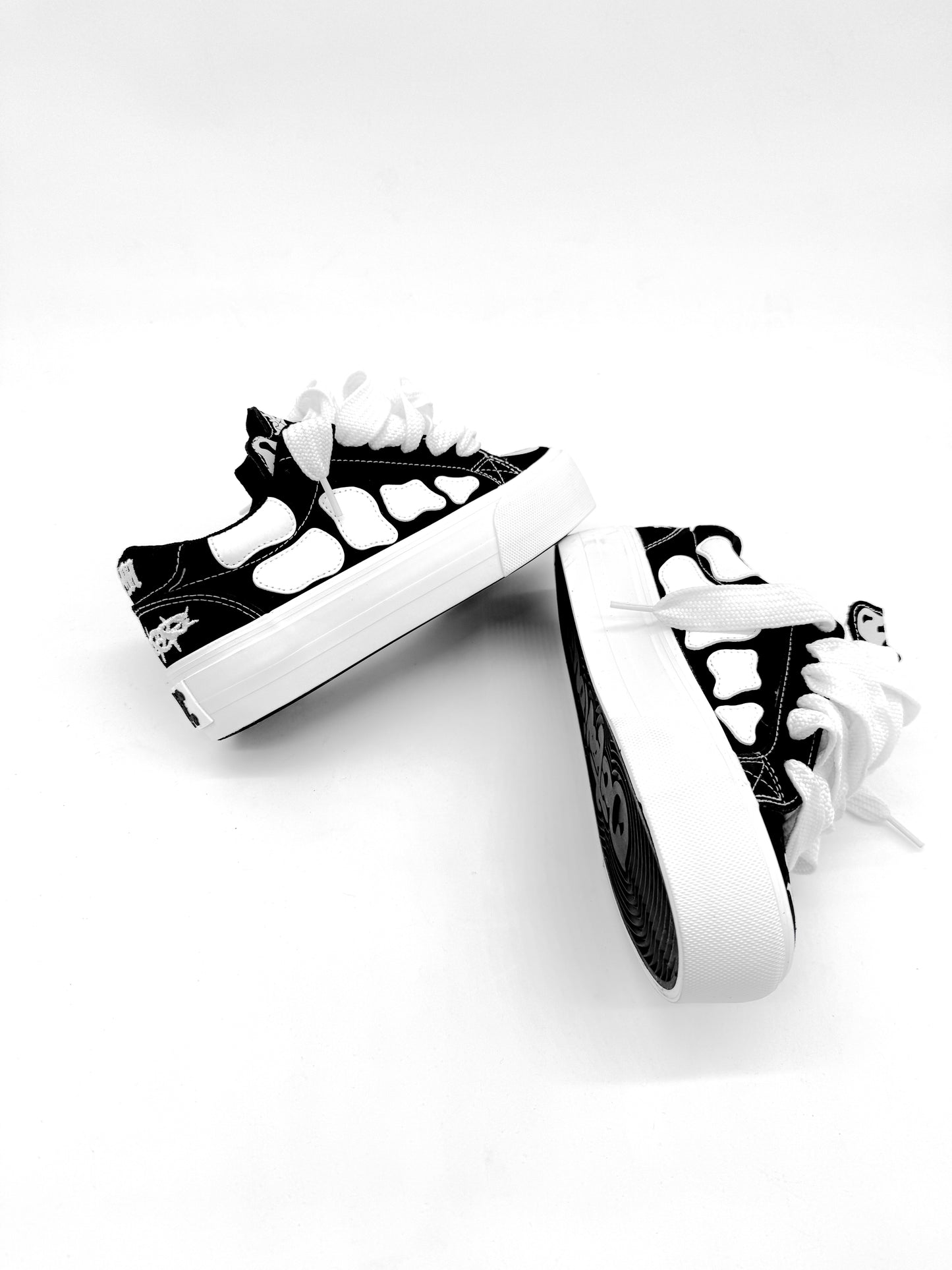 Chunky Knuckles Sk8 Black